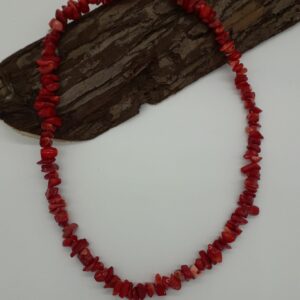 Collier en corail teinté rouge (COL.cr.01)